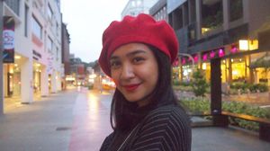Foto Body Goals Mikha Tambayong, Rajin Pilates dan 6 Tahun Tak Makan Nasi