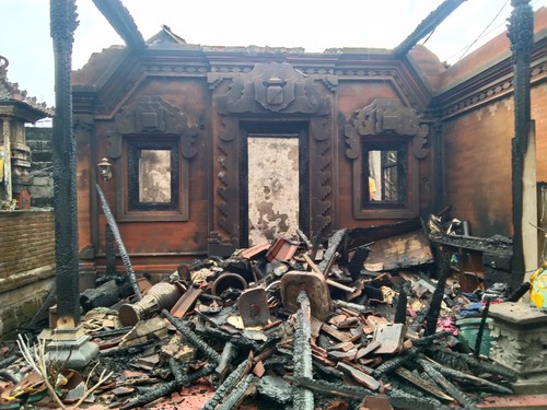 Musibah kebakaran melanda bangunan Bali di Jalan Wibisana Barat gang II-Y Nomor 10, Banjar Semila Jati, Desa Pemecutan Kaja, Kecamatan Denpasar Utara, Kota Denpasar.