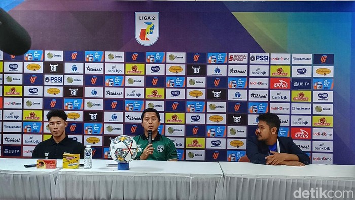 Pelatih Persikab Bandung, Stefan Rullin Keeltjes, mengaku kecewa dengan hasil yang diraih skuadnya dalam laga melawan PSIM Yogyakarta di Si Jalak Harupat, Kabupaten Bandung, Minggu (28/8/2022).