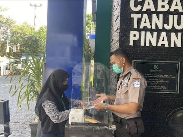 Kisah Wanita Tuntaskan Pengobatan Tumor Perut Ibunya dengan JKN
