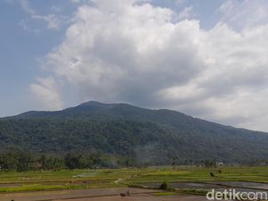 Curug Ciputrawangi Gunung Tampomas Sumedang: Rute dan Harga Tiket