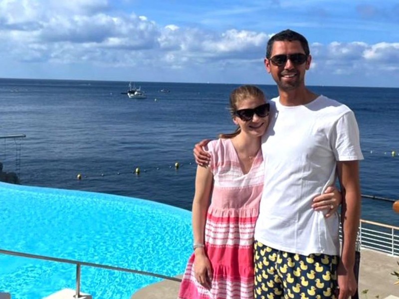 Potret Terbaru Jennifer Gates dan Suami