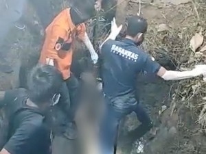 Keluarga Tolak Autopsi Mayat dalam Pipa Besi Saluran Air di Probolinggo
