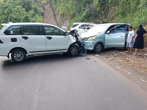 Tabrakan Beruntun 3 Mobil di Minahasa Selatan, 1 Penumpang Patah Tulang