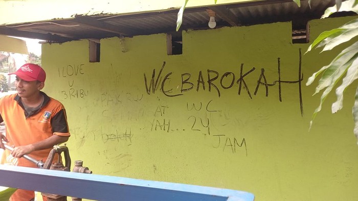 WC Barokah yang juga lolos dari kebakaran di Simprug (Khairul/detikcom)