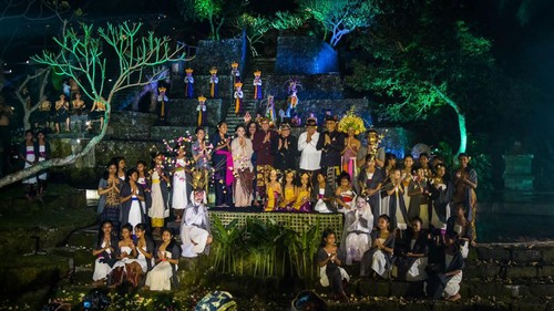 Yayasan Puri Kauhan Ubud menggelar Pentas Tari Nyapuh Tirah Campuhan disutradarai Ida Ayu Wayan Arya Satyani, Sabtu (27/8/2022).