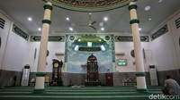 Di balik kokohnya bangunan Masjid Jami Baiturrahim, ternyata ada cerita menarik di balik sejarah masjid tertua di Anambas ini. Wakil Ketua Pengurus Masjid Jami Baiturrahim, Saparudin mengatakan sebelum Indonesia merdeka, tepatnya tahun 1941, wilayah Tarempa pernah diserang oleh 7 buah pesawat milik tentara pasukan Jepang. Pesawat tersebut menjatuhkan bom di sejumlah titik di Pulau Siantan.  