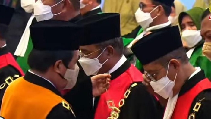 Ketua Mahkamah Agung RI, Prof Syarifuddin melantik Suharjono sebagai Ketua Pengadilan Tinggi (KPT) Banda Aceh. Istimewa
