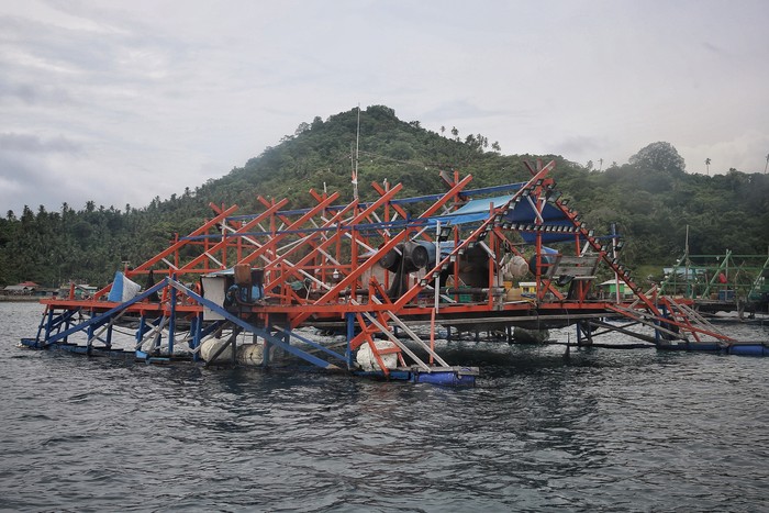 Bagan Bak Rumah Kecil Terapung Tempat Nelayan Anambas Menjaring Cuan