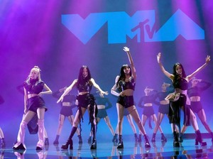 5 Lagu K-POP Terbaik Menurut Rolling Stone di Tahun 2022