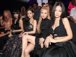 8 Foto BLACKPINK di MTV VMA 2022, Borong Piala Hingga Jadi MC Dadakan