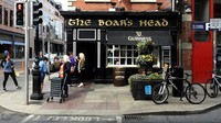 Peringkat ke-22 adalah Capel Street di Dublin. Penulis perjalanan yang berbasis di Dublin Nicola Brady mengatakan bahwa Capel Street terasa seperti sepotong Dublin tua yang pas. Foto: Derick Hudson/iStock Editorial/Getty Images