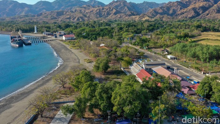 Eksotisme Pantai Wini, Cocok Jadi Spot Healing Kota Wini, Provinsi NTT, yang berbatasan dengan Timor Leste memang belum dikenal secara luas. Tetapi Wini menyimpan berbagai eksotisme, salah satunya adalah Pantai Wini.
