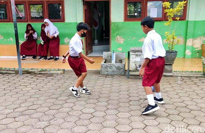 Farel Prayoga saat bersekolah