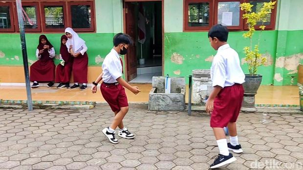 Farel Prayoga saat bersekolah