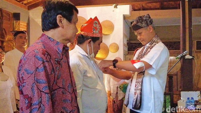 Ganjar Pranowo Lantik Pengurus Kagama Jember dan Banyuwangi