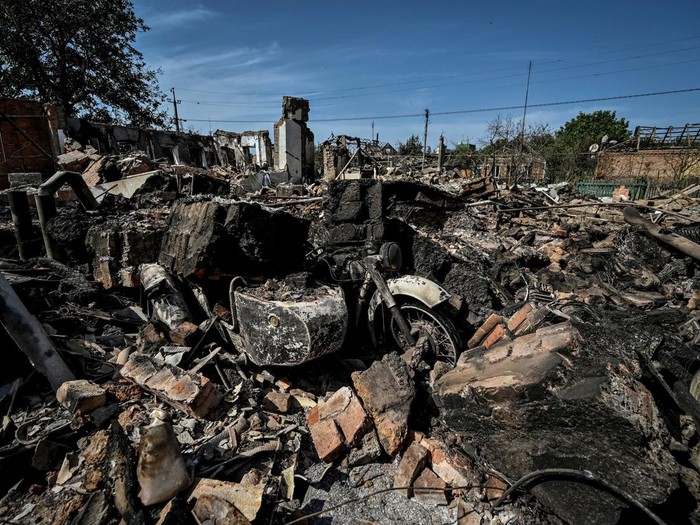 Residential houses destroyed by Russian military strike are seen, as Russias attack on Ukraine continues, in the town of Orikhiv, Zaporizhzhia region, Ukraine August 27, 2022. REUTERS/Dmytro Smolienko