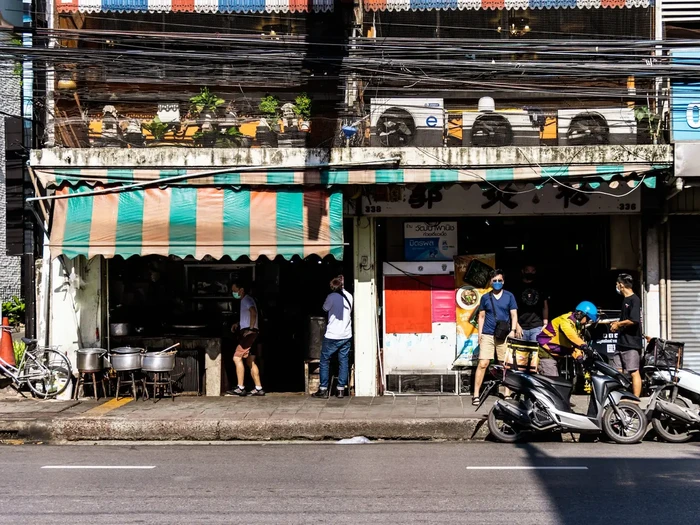 Gokil! Kedai Sup di Bangkok Ini Tak Pernah Ganti Kaldunya Selama 50 Tahun Gokil! Kedai Sup di Bangkok Ini Tak Pernah Ganti Kaldunya Selama 50 Tahun