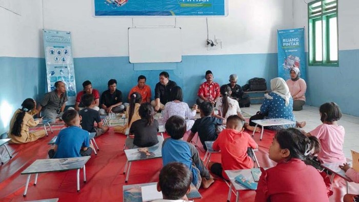 PNM membuat Ruang Pintar di Desa Kalibatur, Kecamatan Kalidawir Tulunggung, Jawa Timur. Tempat ini jadi sarana anak-anak belajar non formal.