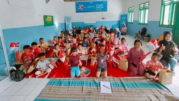 PNM membuat Ruang Pintar di Desa Kalibatur, Kecamatan Kalidawir Tulunggung, Jawa Timur. Tempat ini jadi sarana anak-anak belajar non formal.