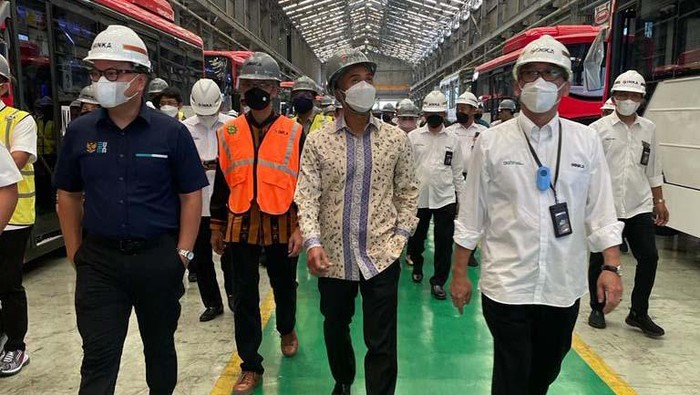 PT VKTR Teknologi Mobilitas (VKTR) dan PT Industri Kereta Api (Persero) bersinergi. Hal ini demi membangun ekosistem transportasi berbasis listrik di Indonesia.