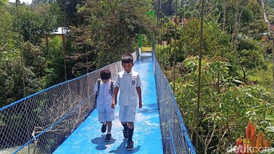 Before-After Perbaikan Jembatan Gantung Reyot di Toraja