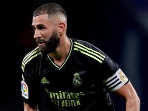 Benzema Cetak Brace, Real Madrid Lumat Espanyol 3-1