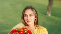 Luna Maya merayakan ulang tahunnya yang ke-39. Foto: Instagram
