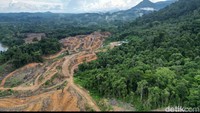 PLTA Kayan Cascade yang dibangun oleh PT KHE memanfaatkan area sepanjang sungai Kayan dan terdiri atas 5 bendungan dengan 5-6 unit turbin pembangkit tiap bendungannya. Tahap pertama PLTA Kayan Cascade berkapasitas 900 Megawatt (MW), tahap kedua 1.200 MW, tahap ketiga dan keempat masing-masing 1.800 MW, dan tahap kelima 3.300 MW.