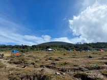 8 Gunung di Jawa Barat yang Cocok untuk Pendaki Pemula