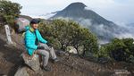 Mendaki Gunung Gede via Putri, Trek Cukup Berat tapi Puas Banget