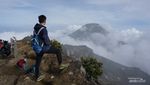 Mendaki Gunung Gede via Putri, Trek Cukup Berat tapi Puas Banget