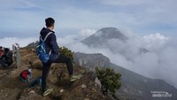 Lautan awan dari puncak Gede