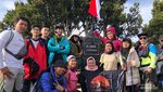 Mendaki Gunung Gede via Putri, Trek Cukup Berat tapi Puas Banget