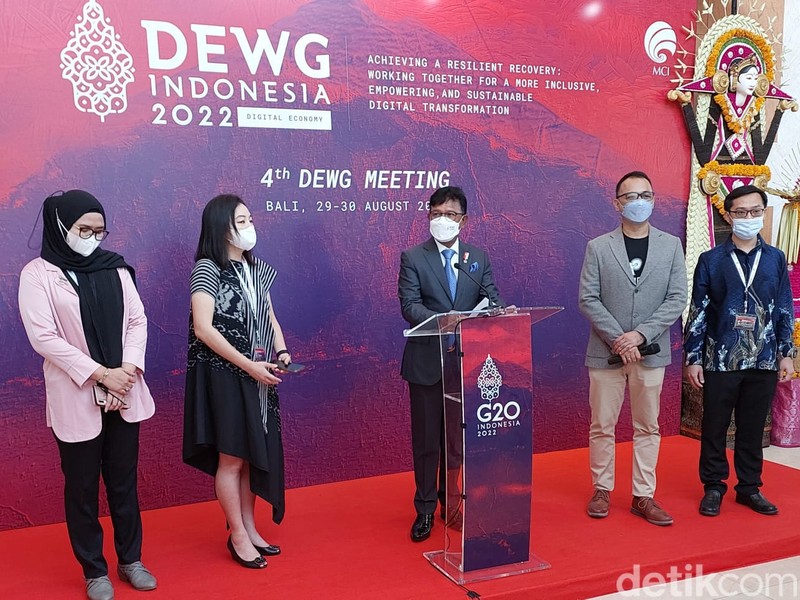 Menkominfo Johnny G Plate