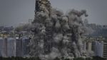 Bummm... 2 Gedung Pencakar Langit di India Dihancurkan, Ini Momennya