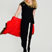 Anak yang diidentifikasi sebagai transgender di usia dua setengah tahun itu kini dilaporkan mendapat banyak tawaran pekerjaan bahkan diprediksi akan mendapatkan $ 1 juta (Rp 14 miliaran) tahun depan.Foto: Instagram @thenoellabella