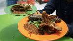 Pedas Mantap! 20 Pecel Lele & Ayam Rp 20 Ribuan Ada di Sini
