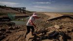 Penampakan Mengerikan Danau Terbesar di China yang Kering Kerontang