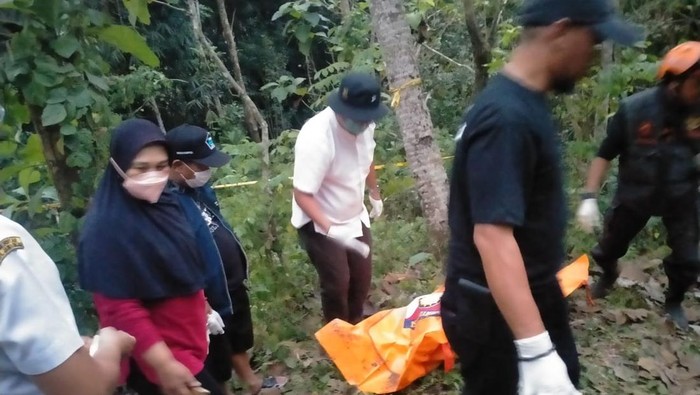 Penemuan kerangka manusia misterius di Kecamatan Borobudur, Kabupaten Magelang, Senin (29/8/2022).