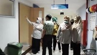 Selain di Padang, gempa yang terjadi di Mentawai itu juga terasa sampai ke Dharmasraya dan sejumlah daerah lainnya di Sumatera Barat. Tak ada laporan korban dari kejadian ini. (Foto: Jeka Kampai/detikSumut)