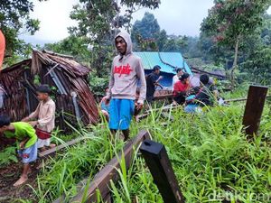 2.326 Warga Mengungsi Akibat Gempa M 6,4 Mentawai