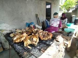 Gurih Pedas Ayam Plecing Khas Kampung Loloan Bali yang Bikin Nagih!