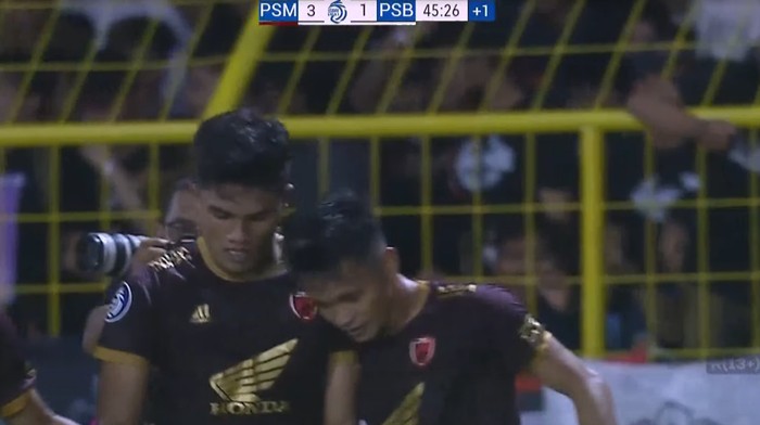 PSM Makassar vs Persib Bandung