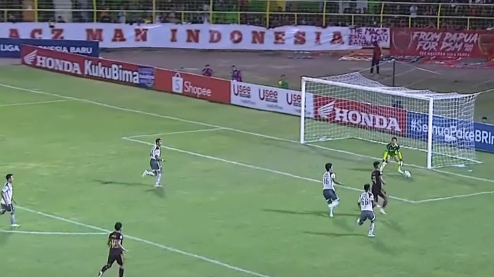 PSM Makassar vs Persib Bandung