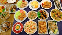 Sekali lagi, sajian makanan ini bukan makanan, cuma mainan ya... Gimana detikers, menggugah selera bukan?