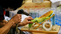 Dalam pameran ini, pembuat produk makanan berharap lebih banyak turis yang diizinkan masuk ke Tokyo untuk meningkatkan industri restoran.
