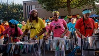 Band Croydon Street Orchestra turut memeriahkan karnaval.  Foto: Getty Images/Dan Kitwood