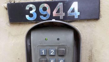 Kodenya mudah ditebak. Foto: Boredpanda