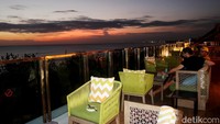 Makin malam, suasana akan semakin teduh. Senja akan mulai pukul 17.30-18.00 WITa. (Bonauli)